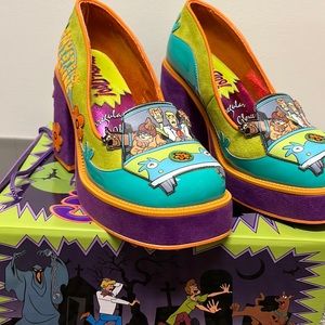 Irregular Choice Mystery Inc size 9/40 new never been worn. Lights work.